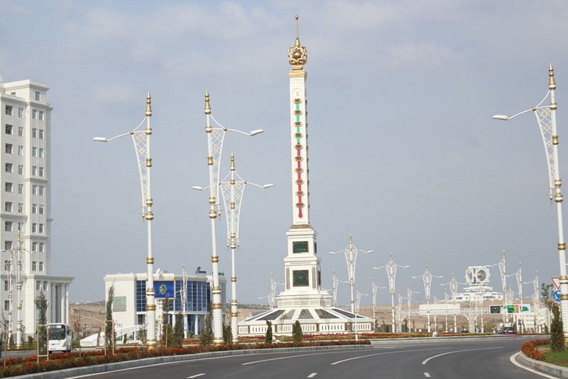 Illustration for article titled Turkmenistan's Astonishing Attempt To Build A City Of The Future